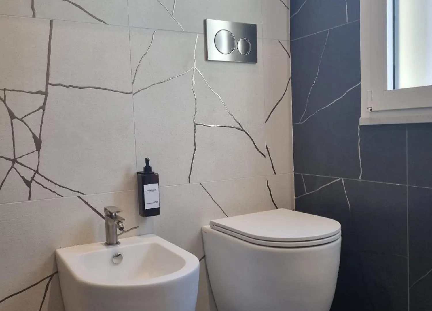 B&B La Magnolia Savona 0*,